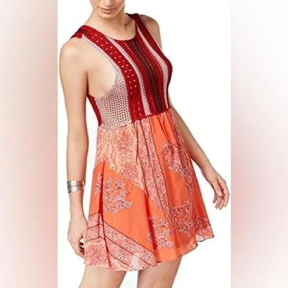 Listing Image Blurred Background