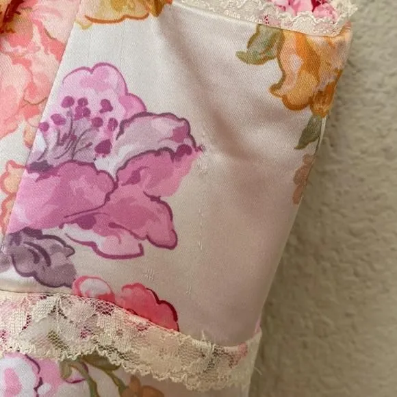 HOUSE OF CB 'Josefina' Ivory Floral Maxi Dress NWOT size M  Whatnot: Shop,  Sell, Connect