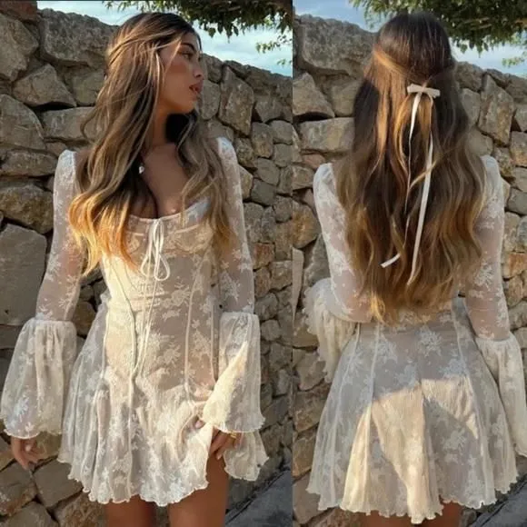 House of CB 'Analissa' Vintage Cream Lace Corset Dress NWOT size S   Whatnot: Shop, Sell, Connect
