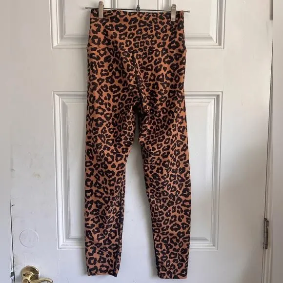 Listing Image Blurred Background