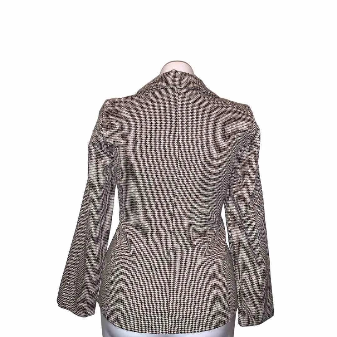 Listing Image Blurred Background