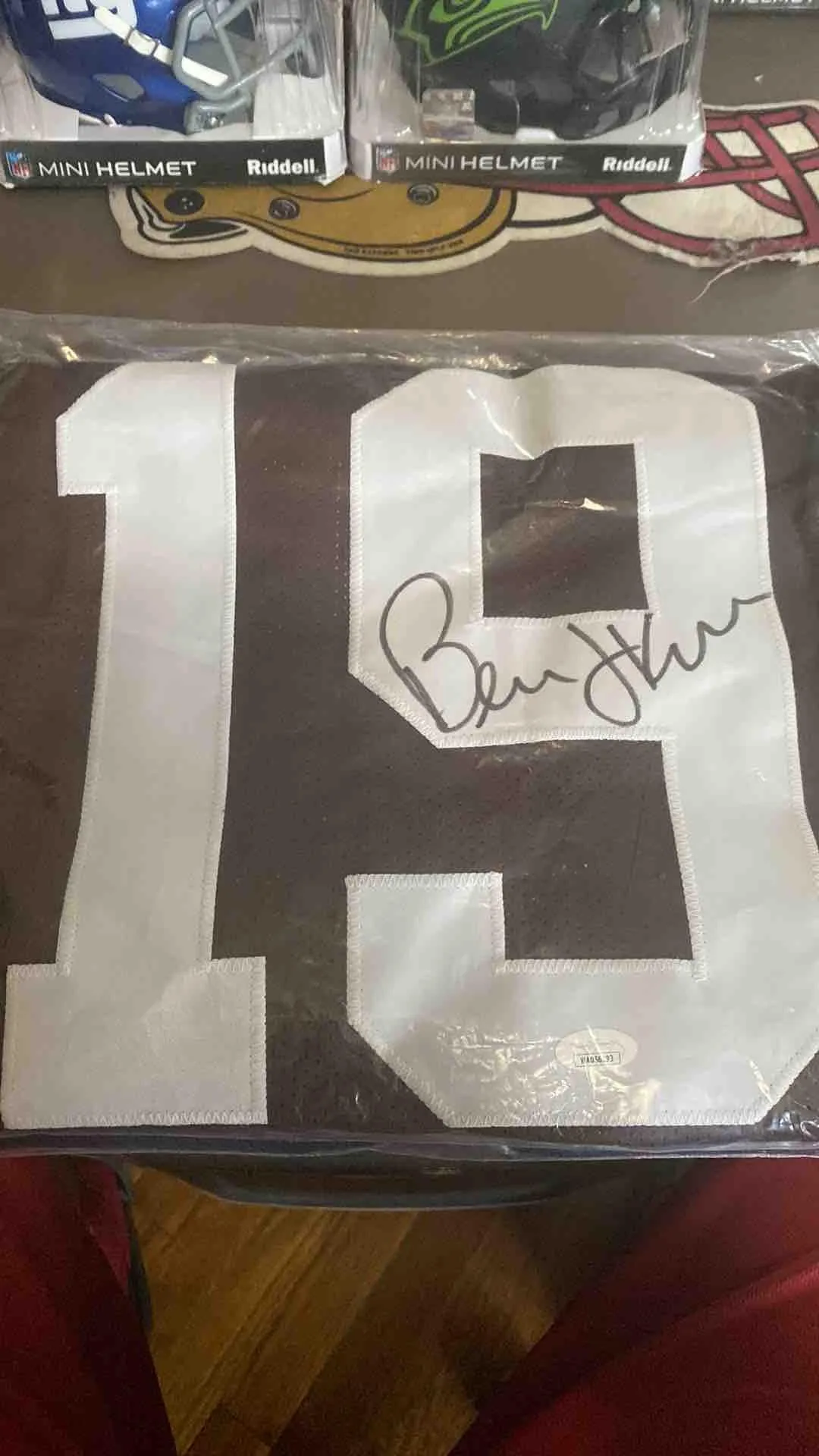 Listing Image Blurred Background