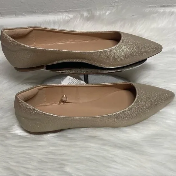 Product image for Unbranded Gold Textured Pointed Toe Flats Size 8