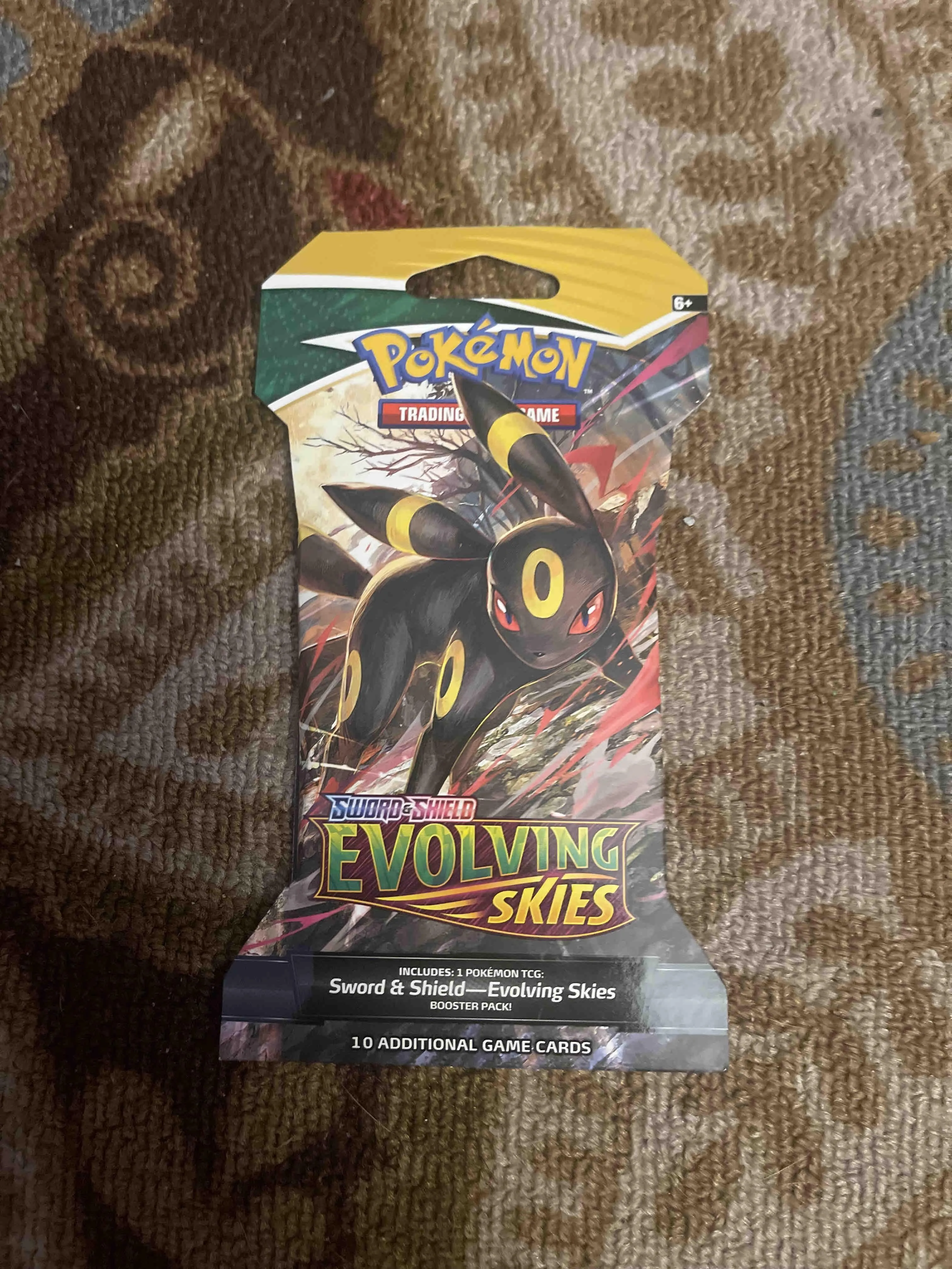 Product image for Pokémon Evolving Skies Booster Pack