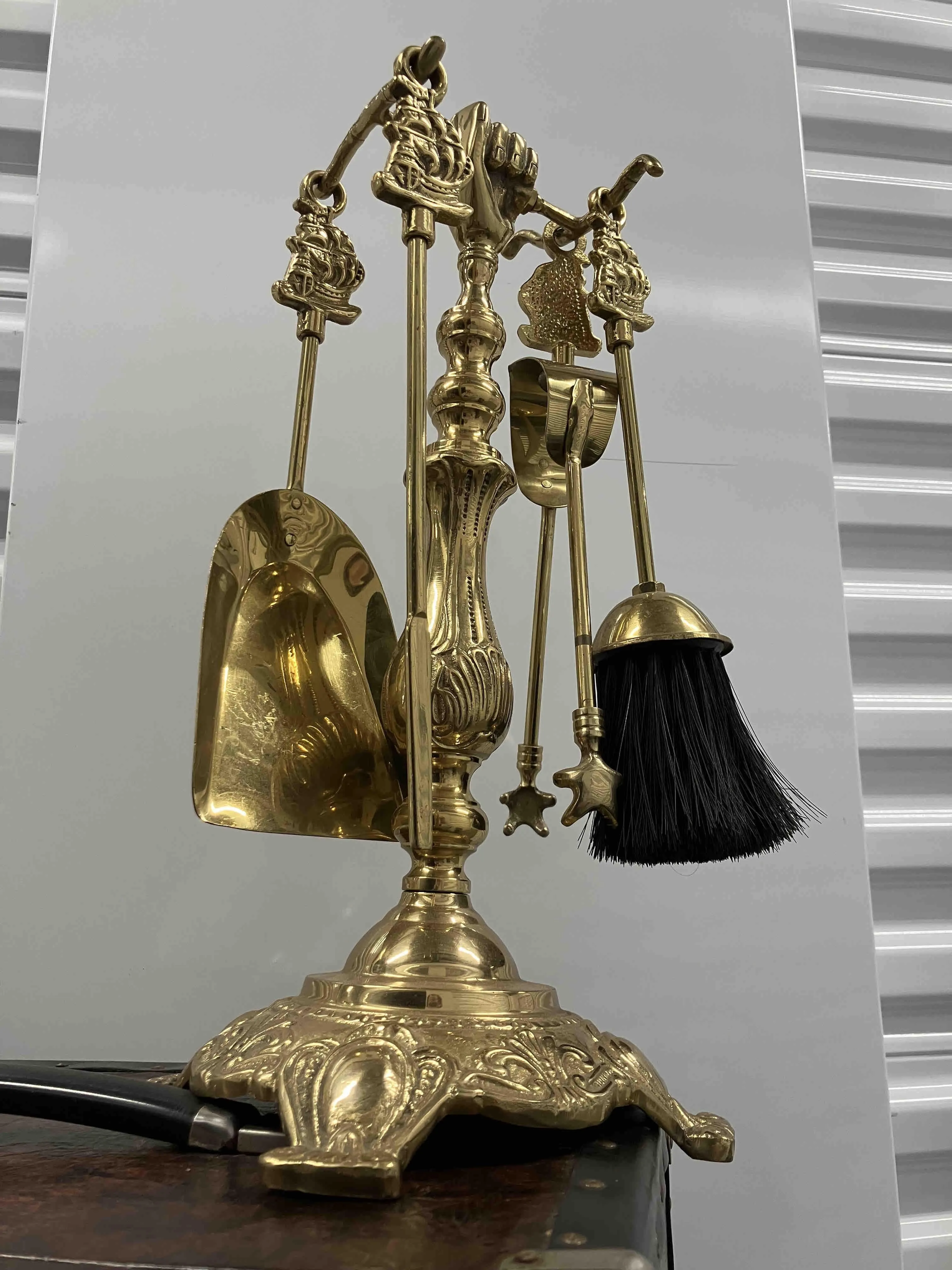 Listing Image Blurred Background