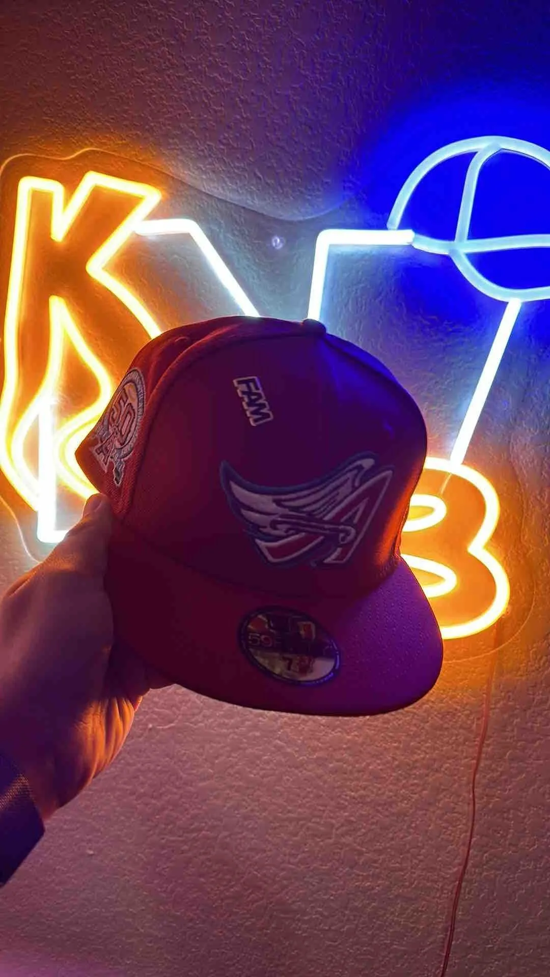 Product image for Angels fitted hat, pin included