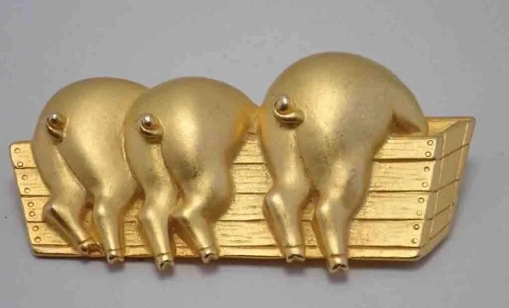 Product image for #009 Vintage JJ “Pig Booty” Brooch