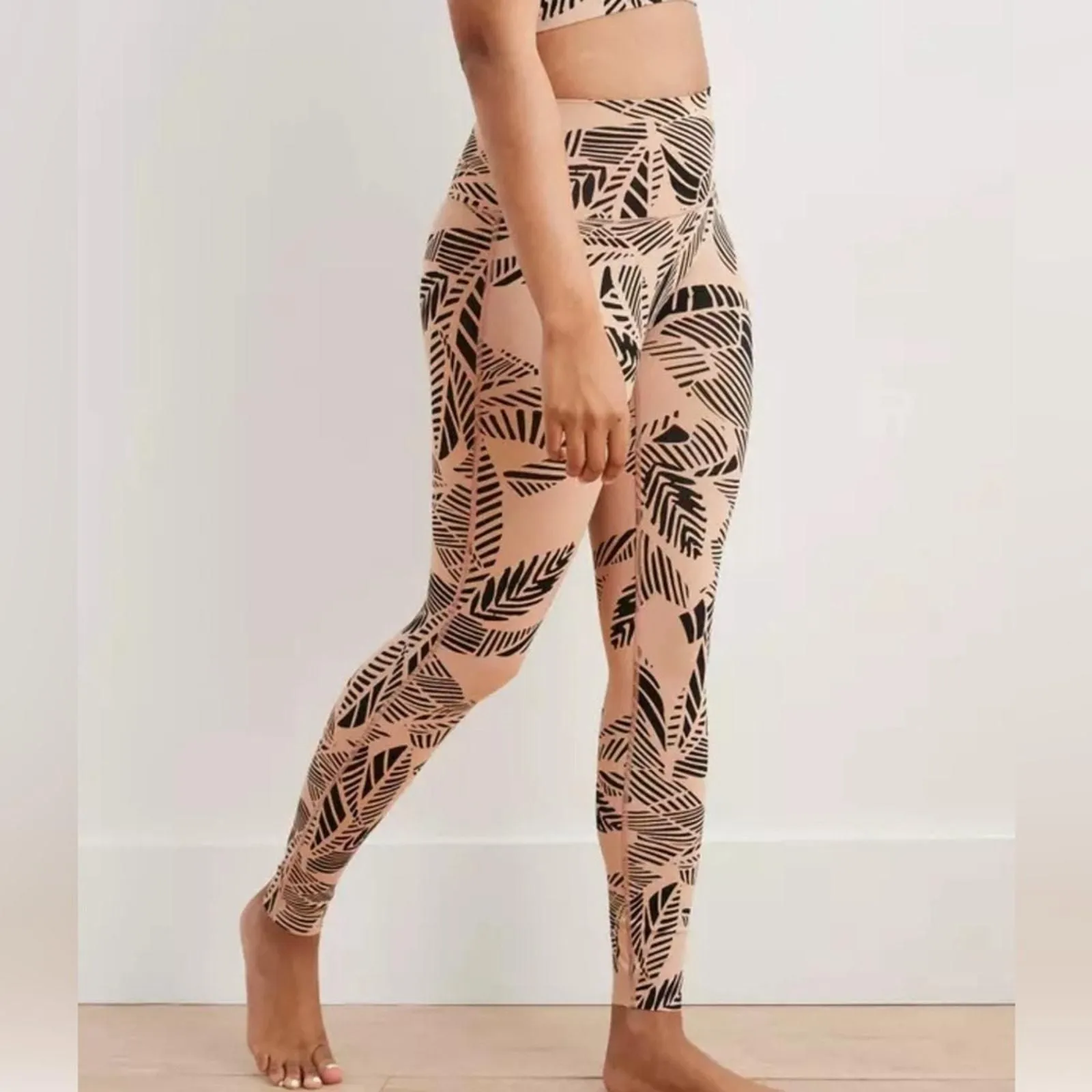 Listing Image Blurred Background
