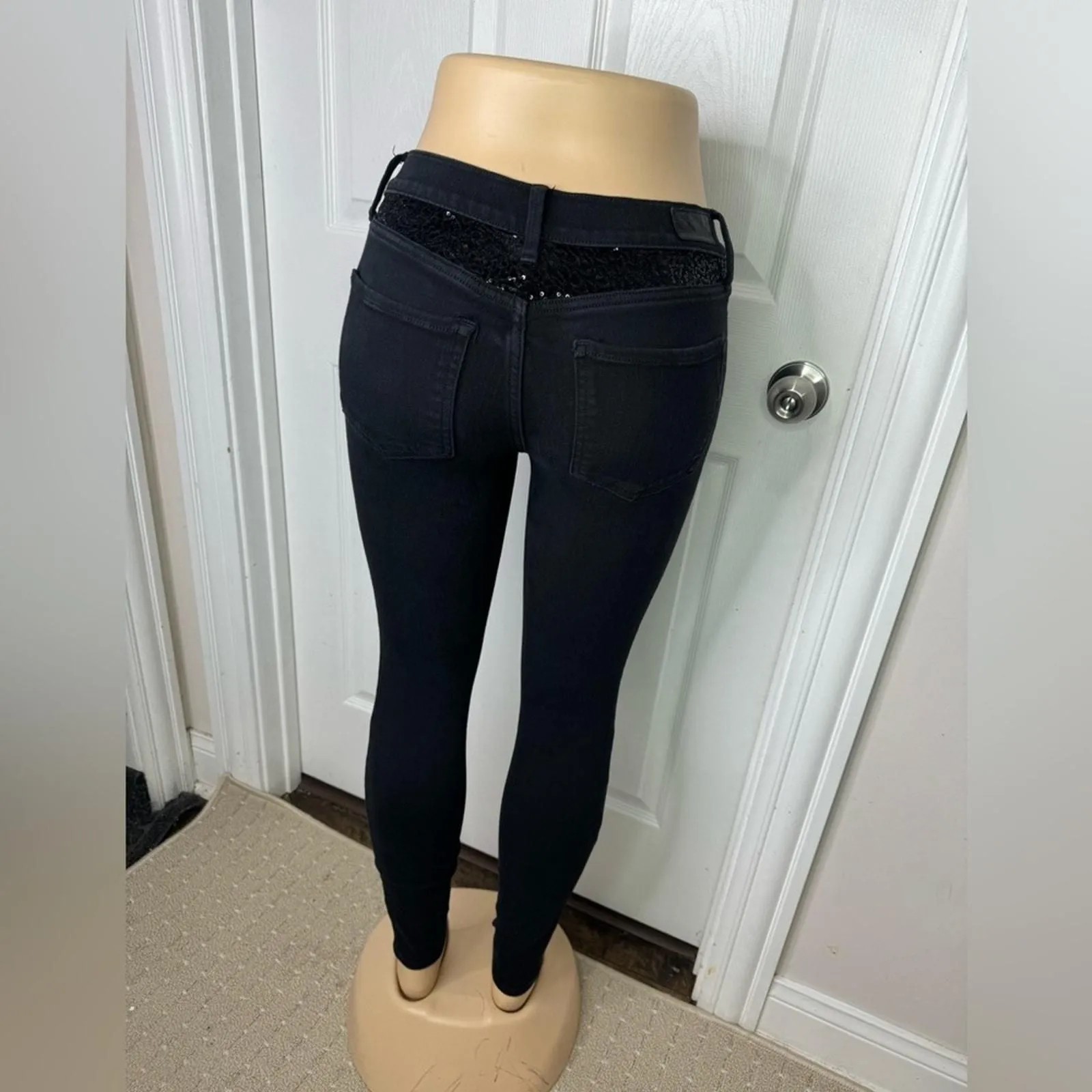Listing Image Blurred Background
