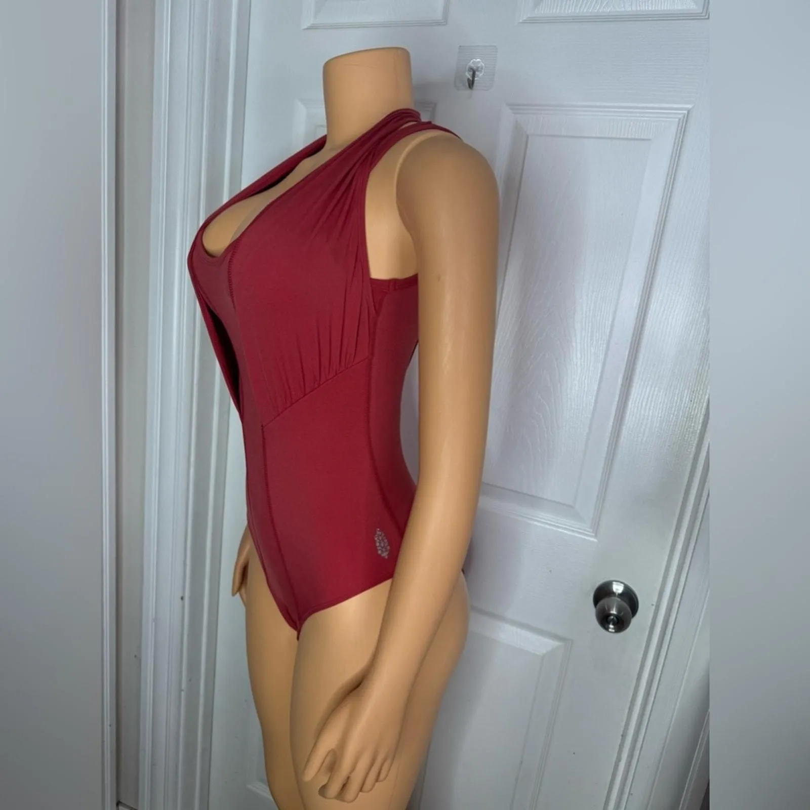 Listing Image Blurred Background