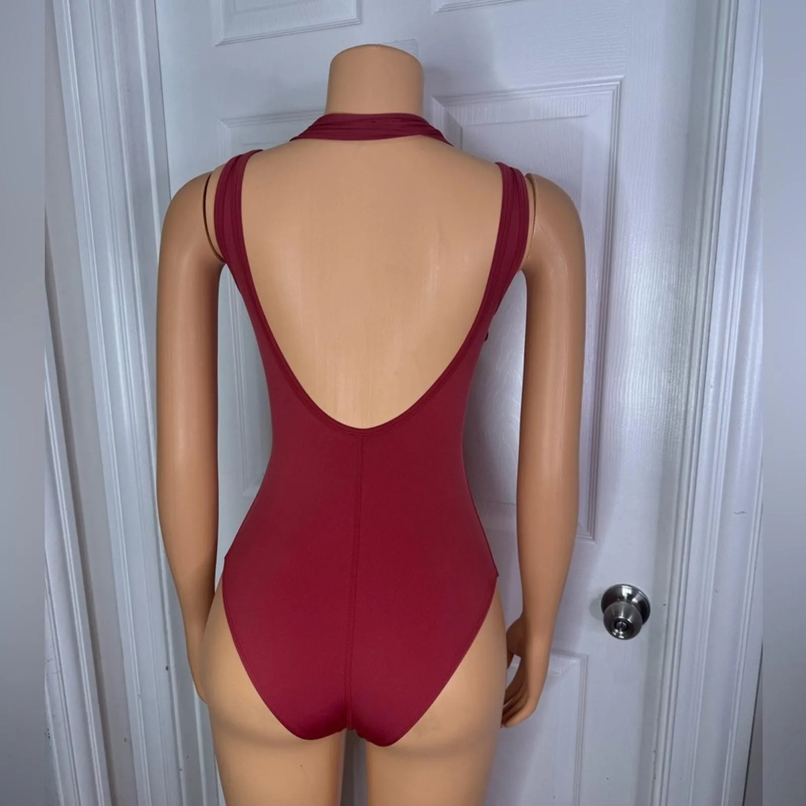 Listing Image Blurred Background