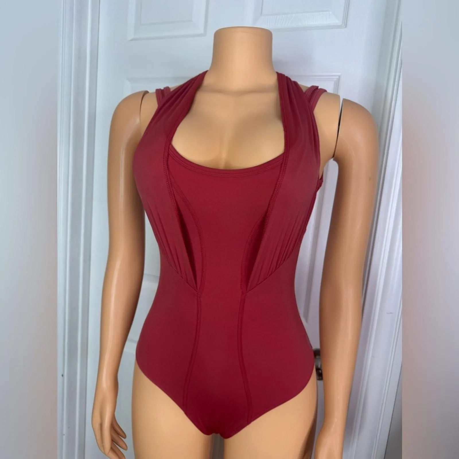 Listing Image Blurred Background