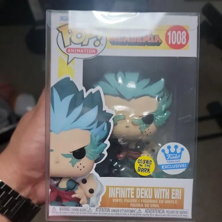 Product image for Infinite Deku with Eri (Glows in the Dark)
