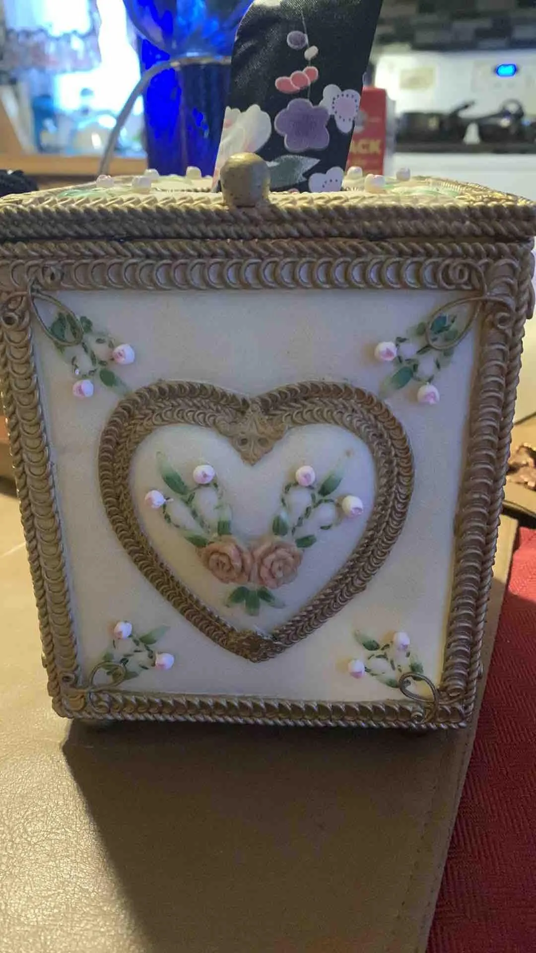 Listing Image Blurred Background