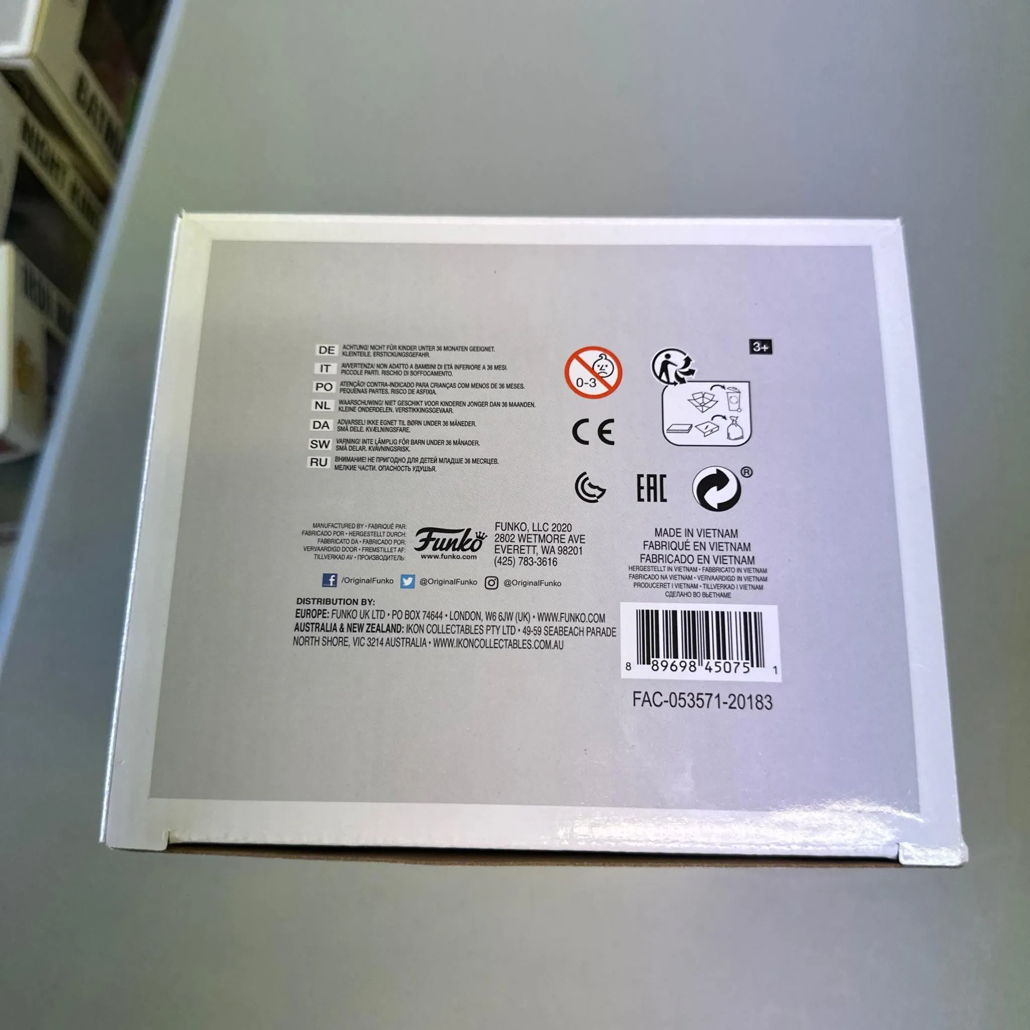 Listing Image Blurred Background