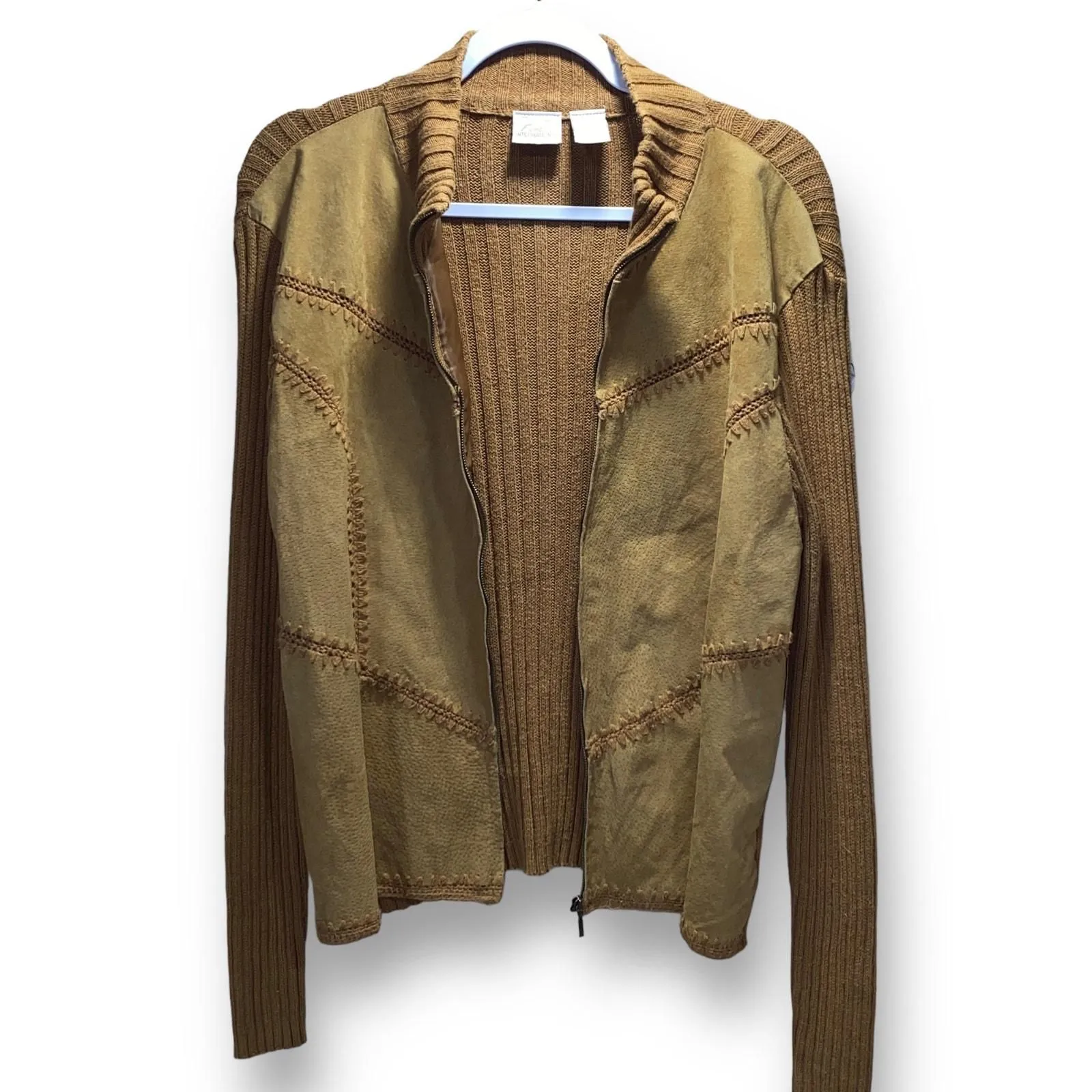 Listing Image Blurred Background