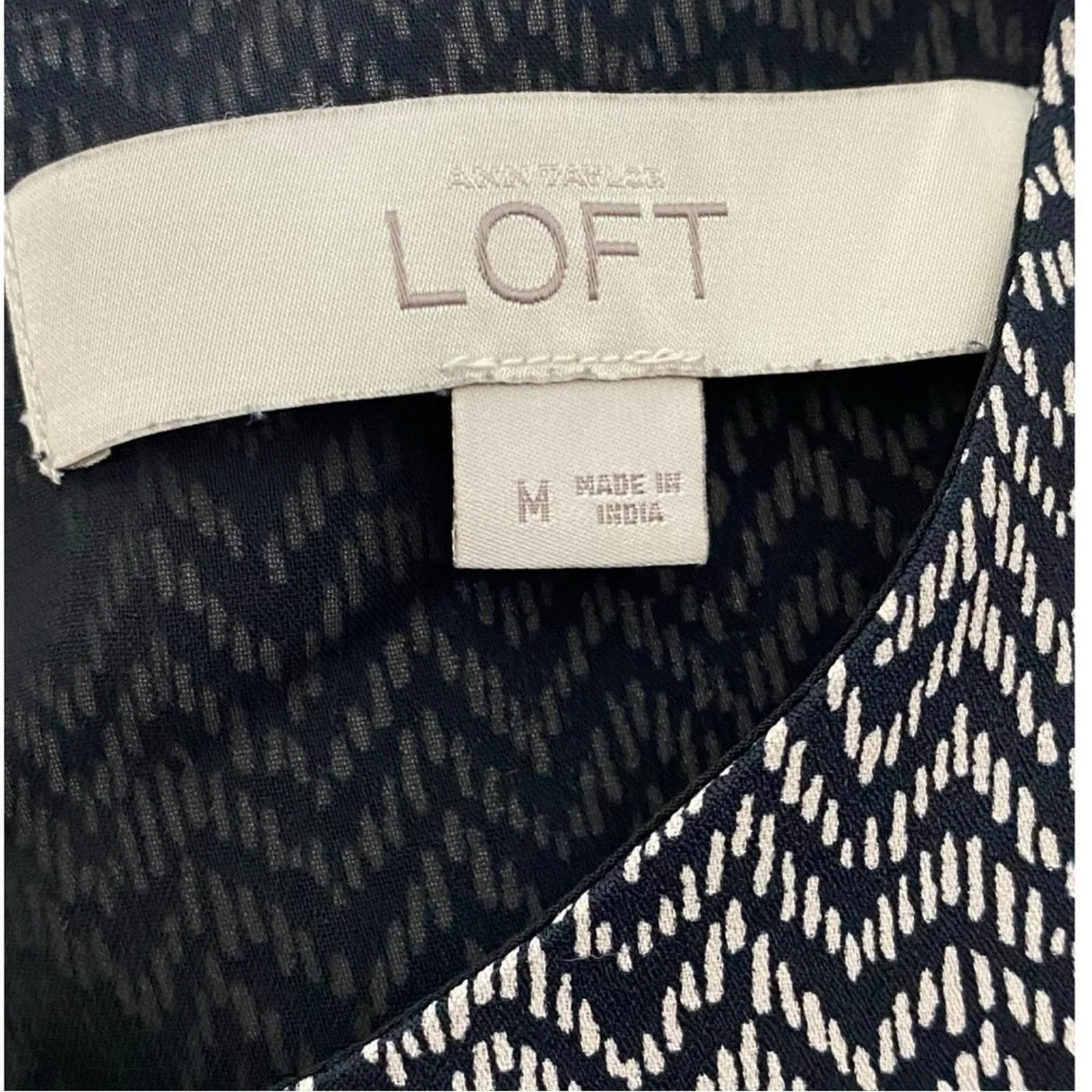 Listing Image Blurred Background