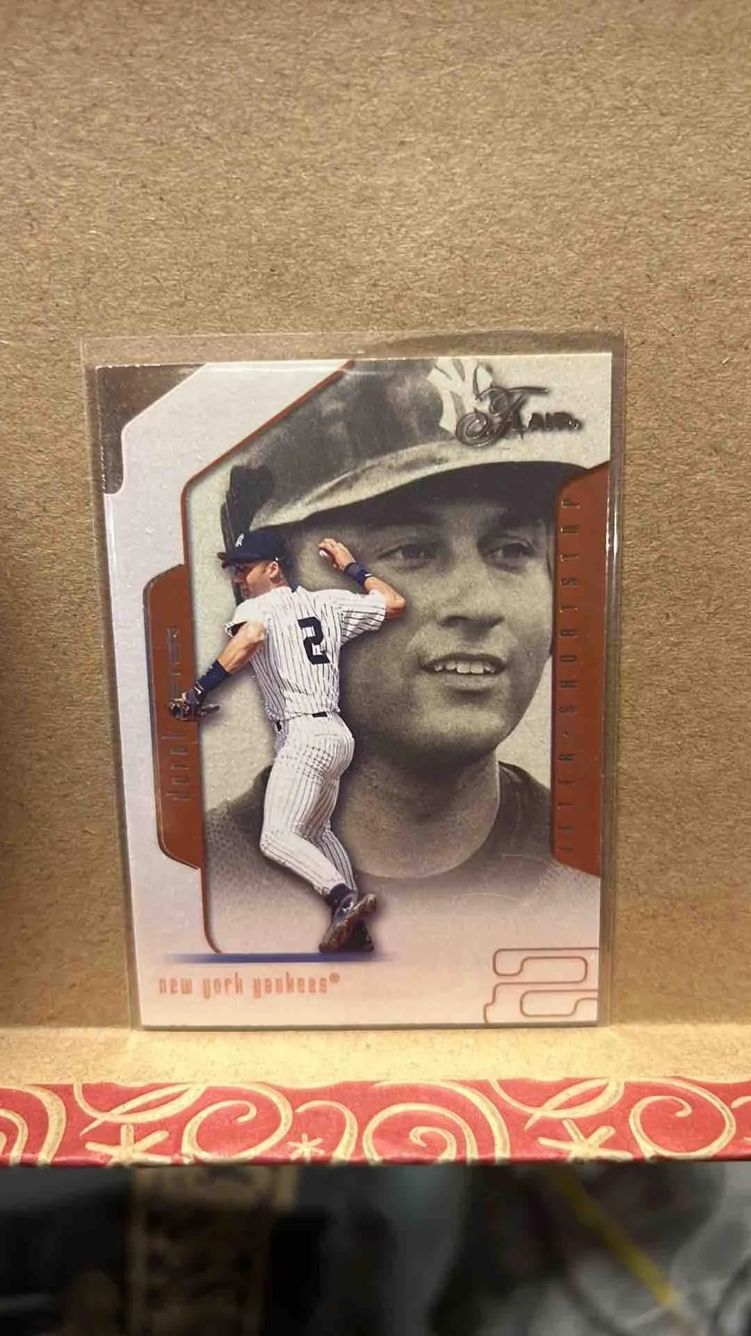 Product image for 2002 Fleer Flair Derek Jeter #2 New York Yankees