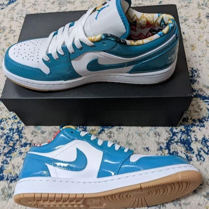 Listing Image Blurred Background