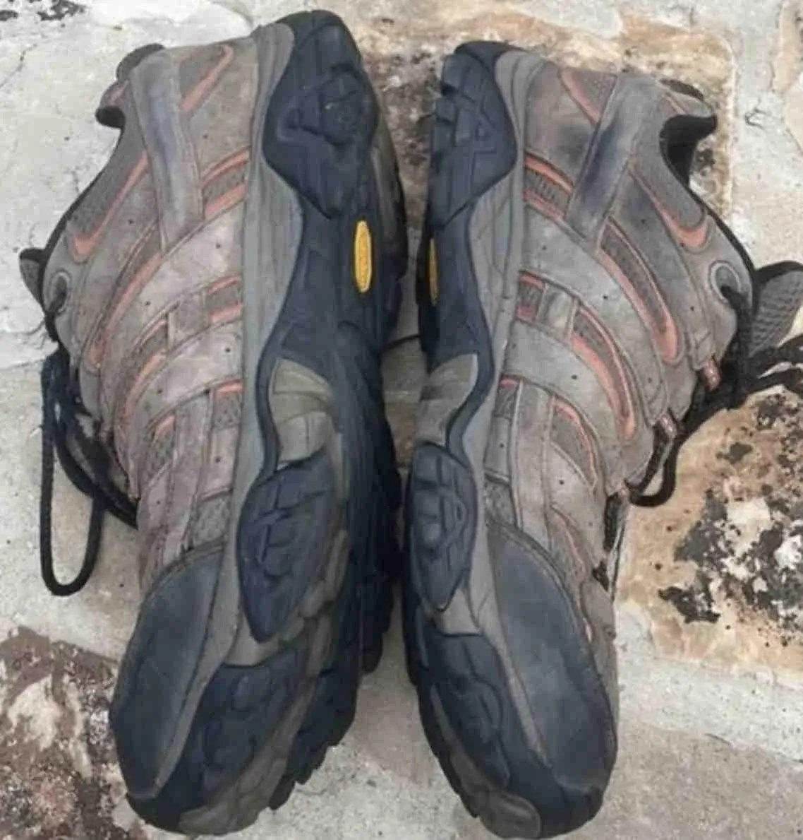 Product image for Merrell Moab hiking shoes men size 11