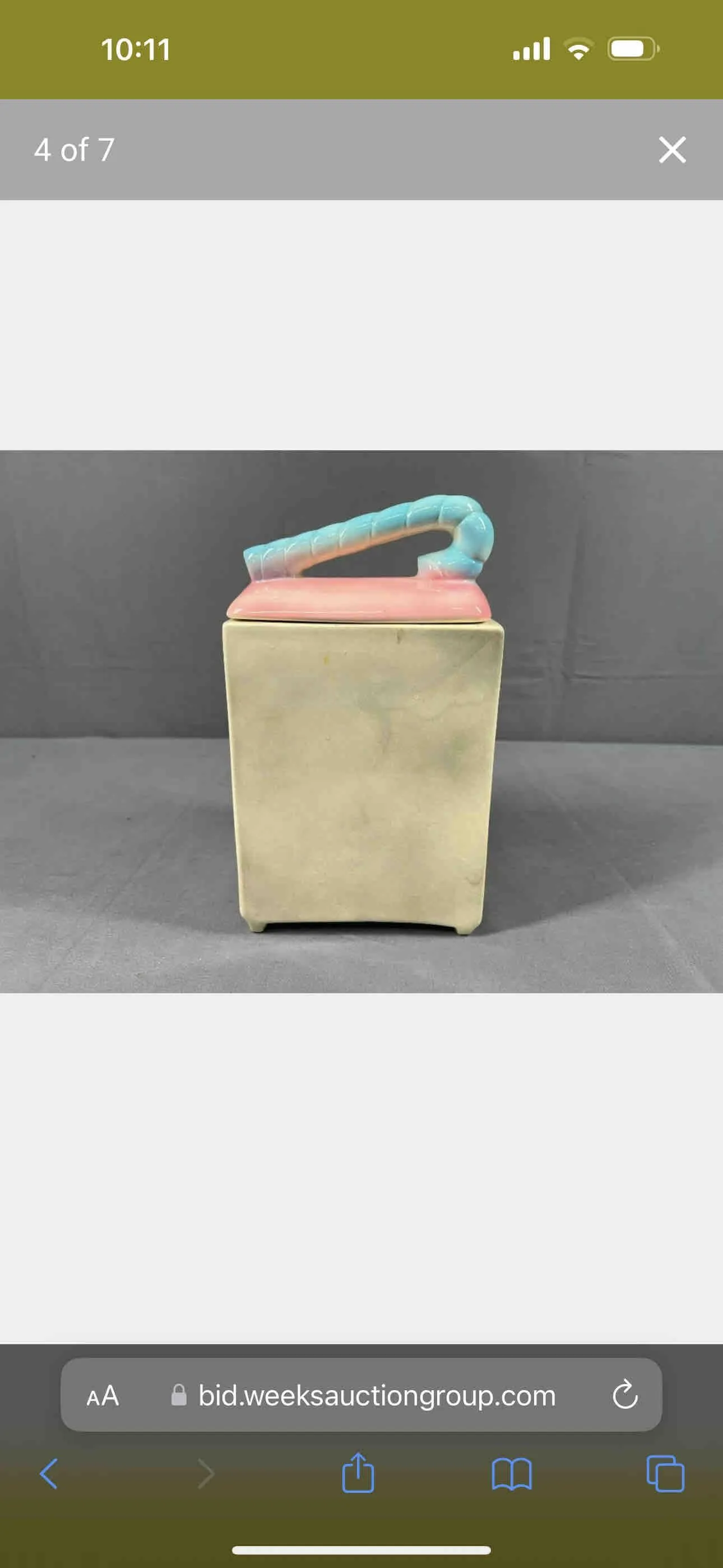 Listing Image Blurred Background