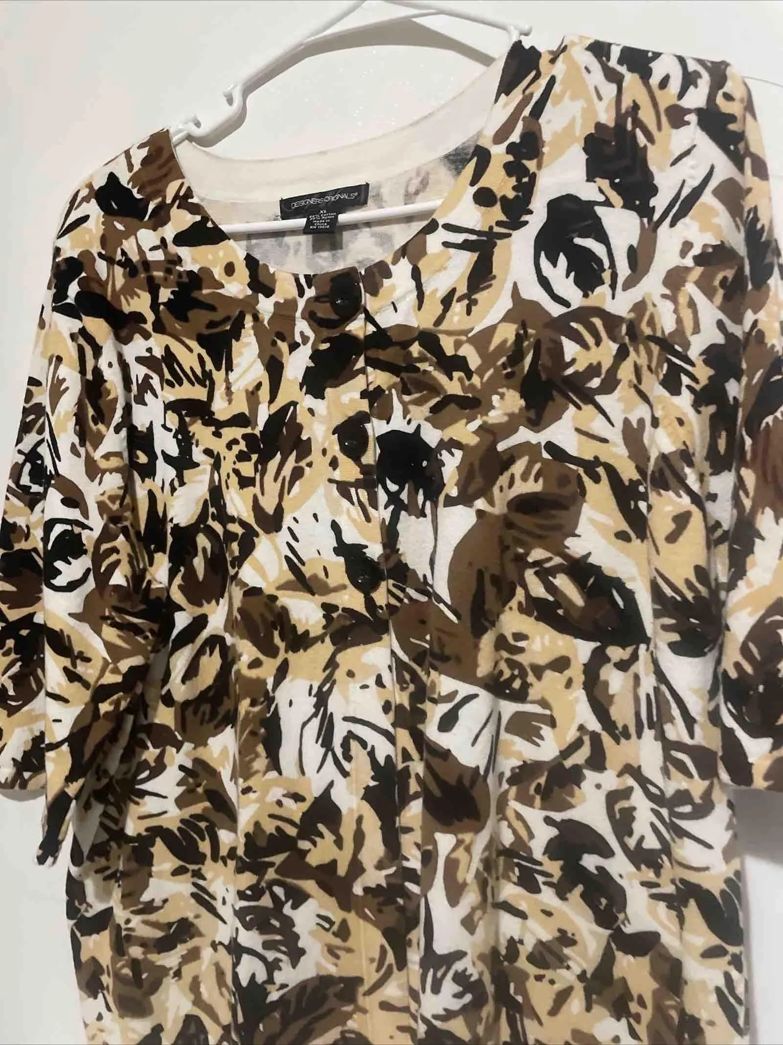 Listing Image Blurred Background