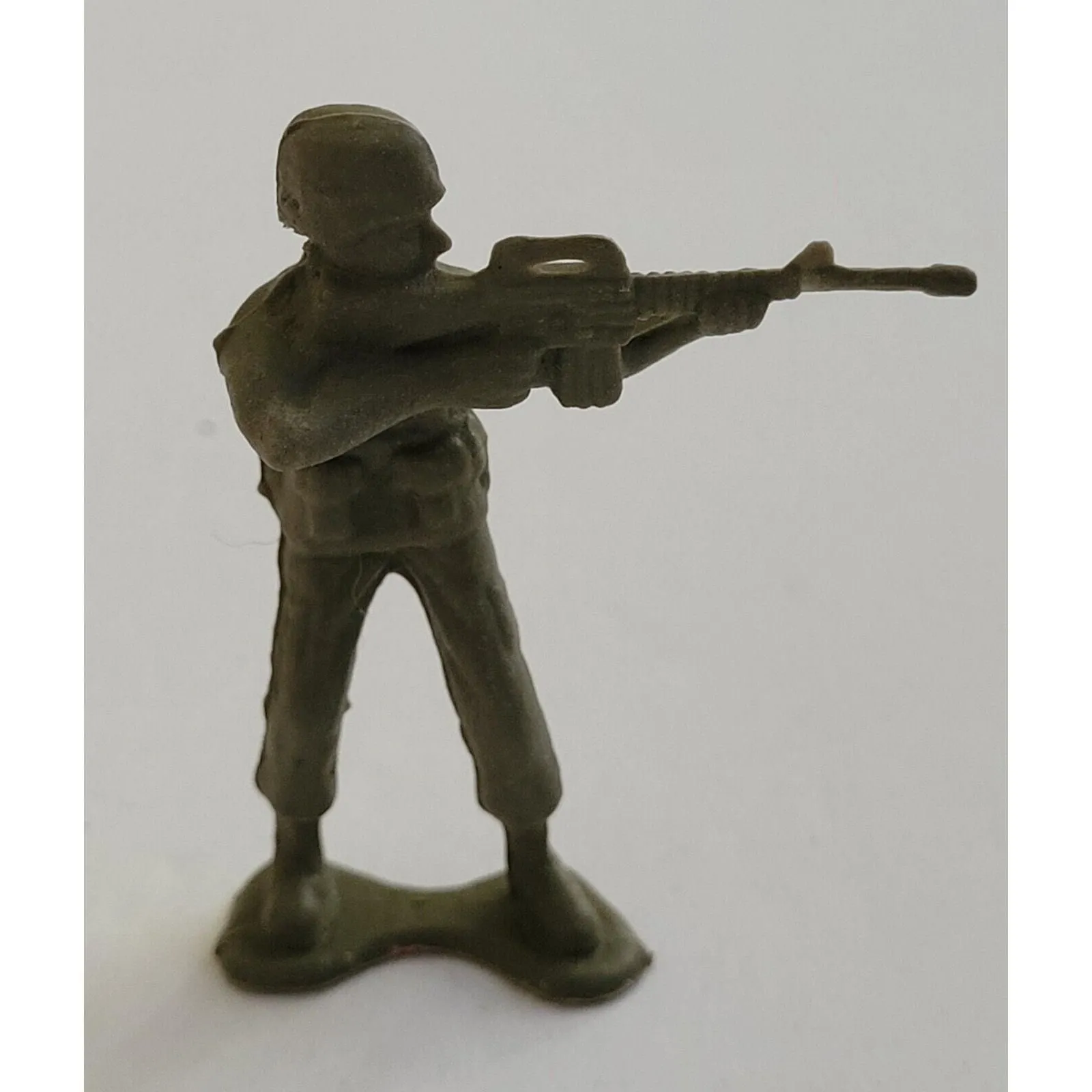 Product image for Rare Vintage 2” Green ARMY Soldier W/M-16 Plastic Pocket Action Figure Toy