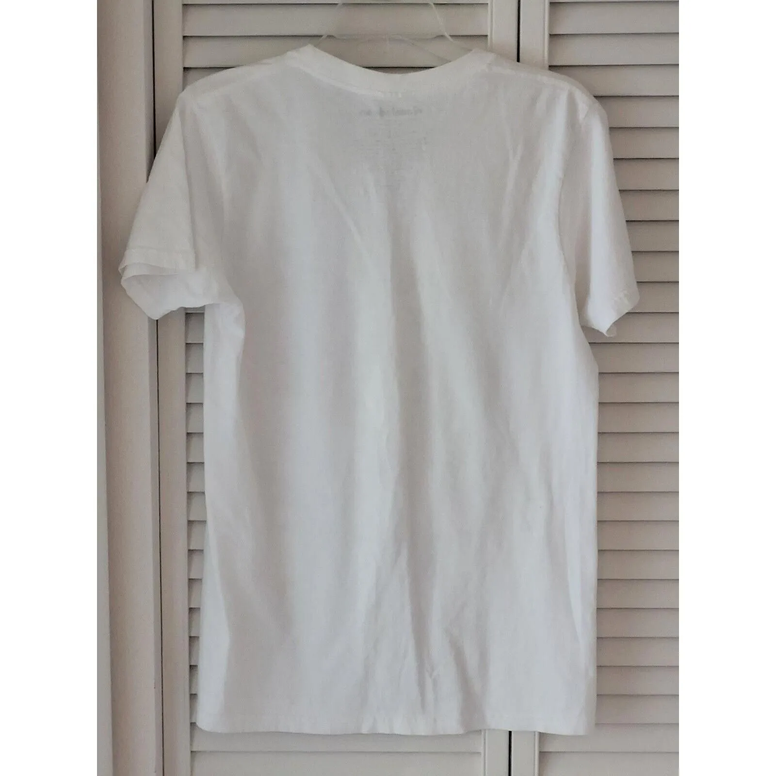 Listing Image Blurred Background