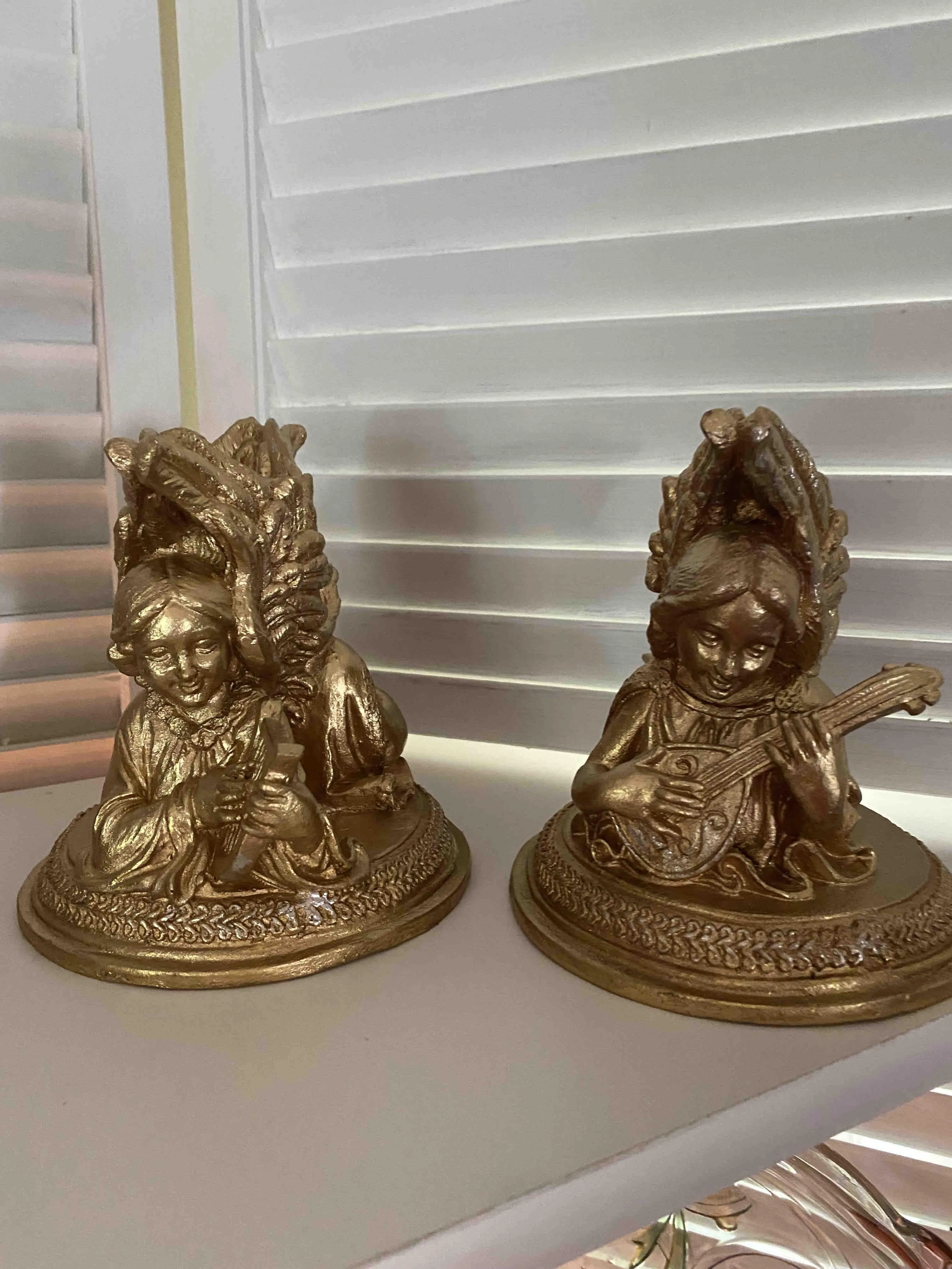 Product image for 2 Cute angelic candle holders