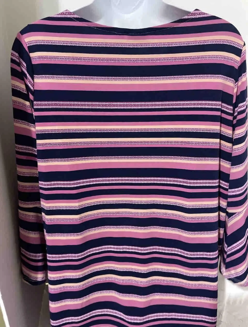 Listing Image Blurred Background