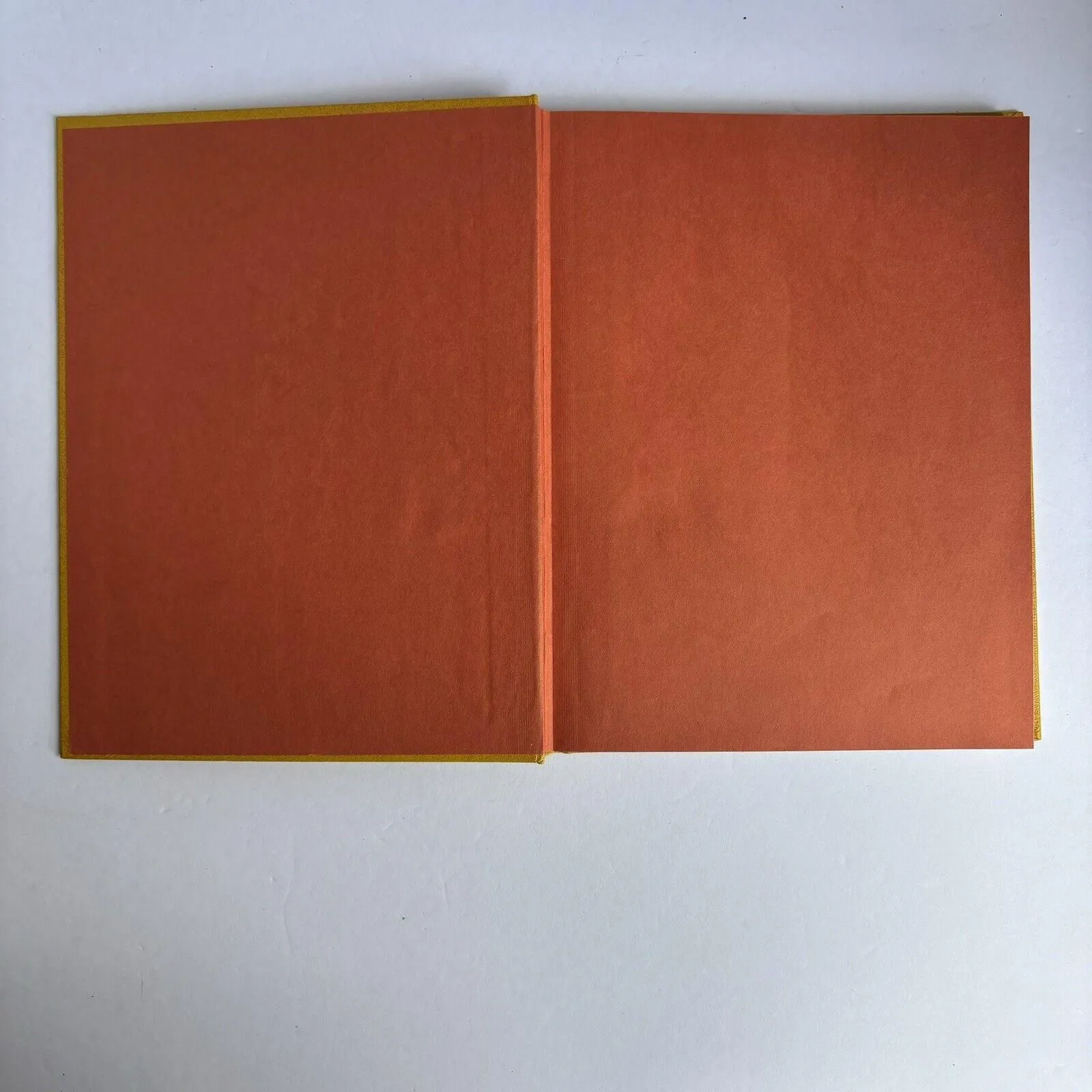 Listing Image Blurred Background