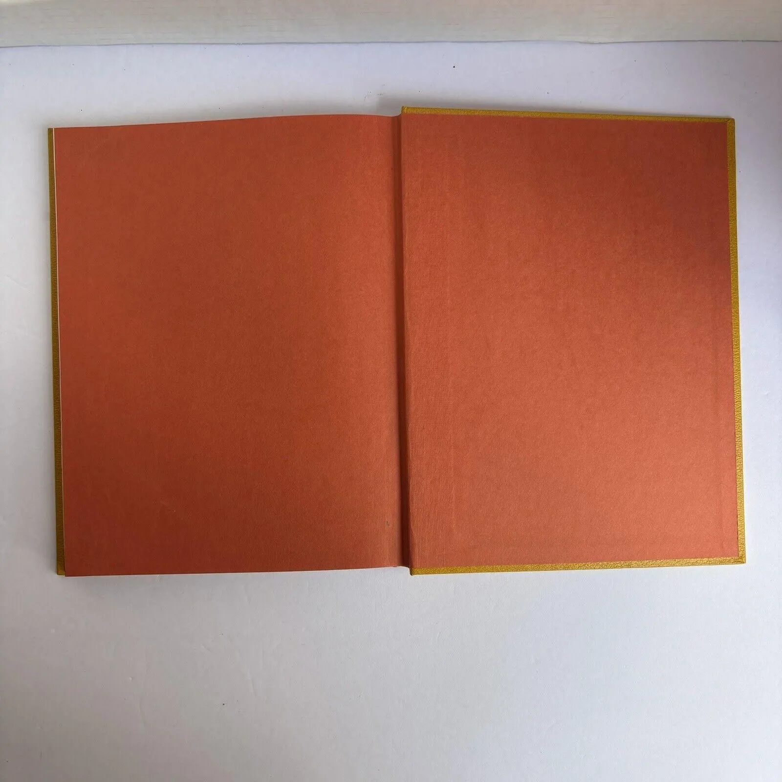 Listing Image Blurred Background