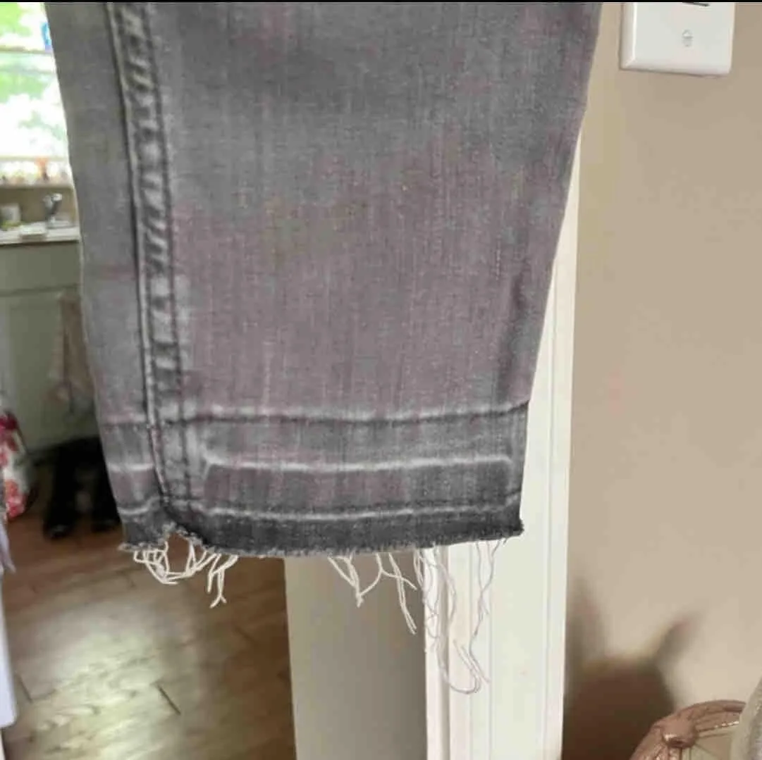 Listing Image Blurred Background