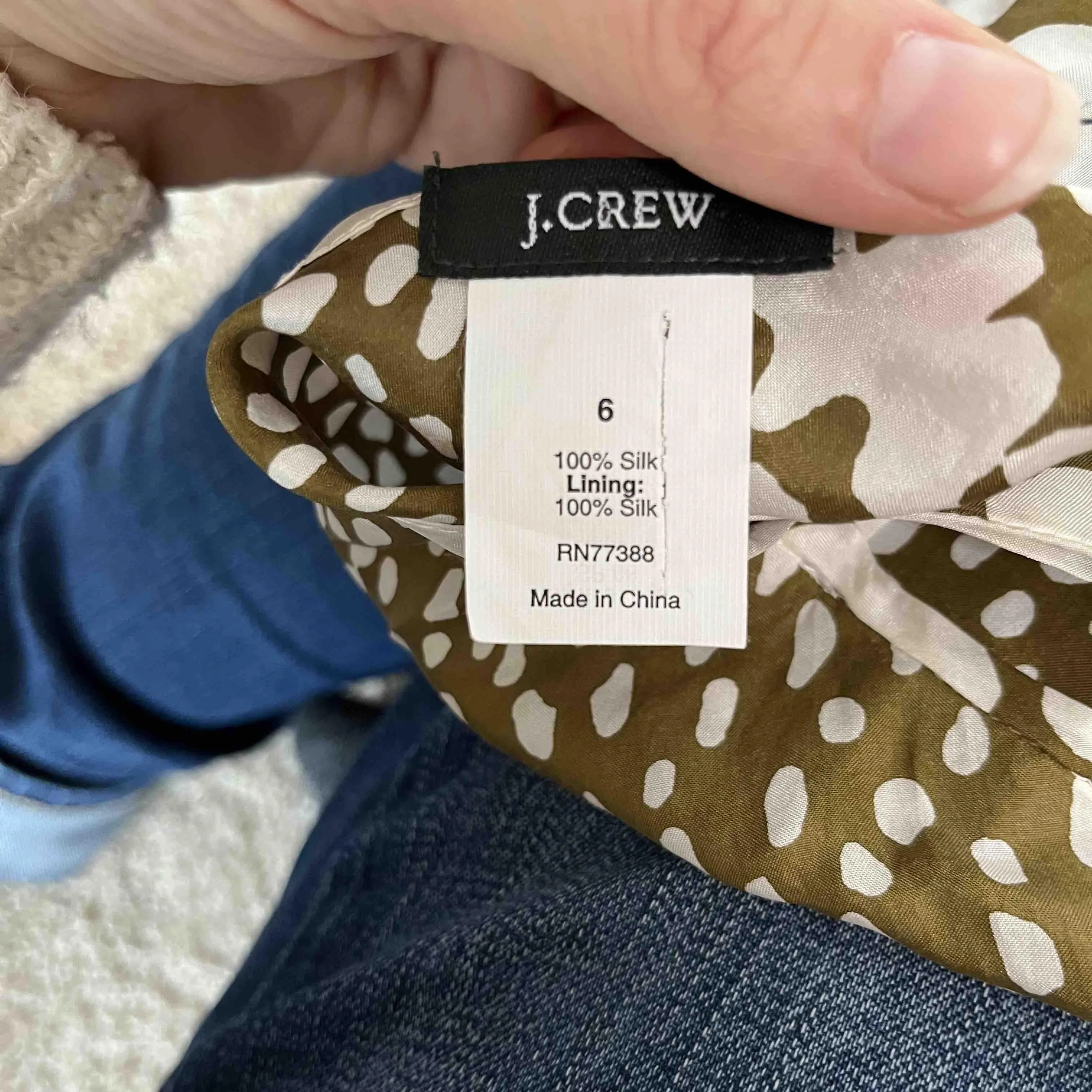 Listing Image Blurred Background