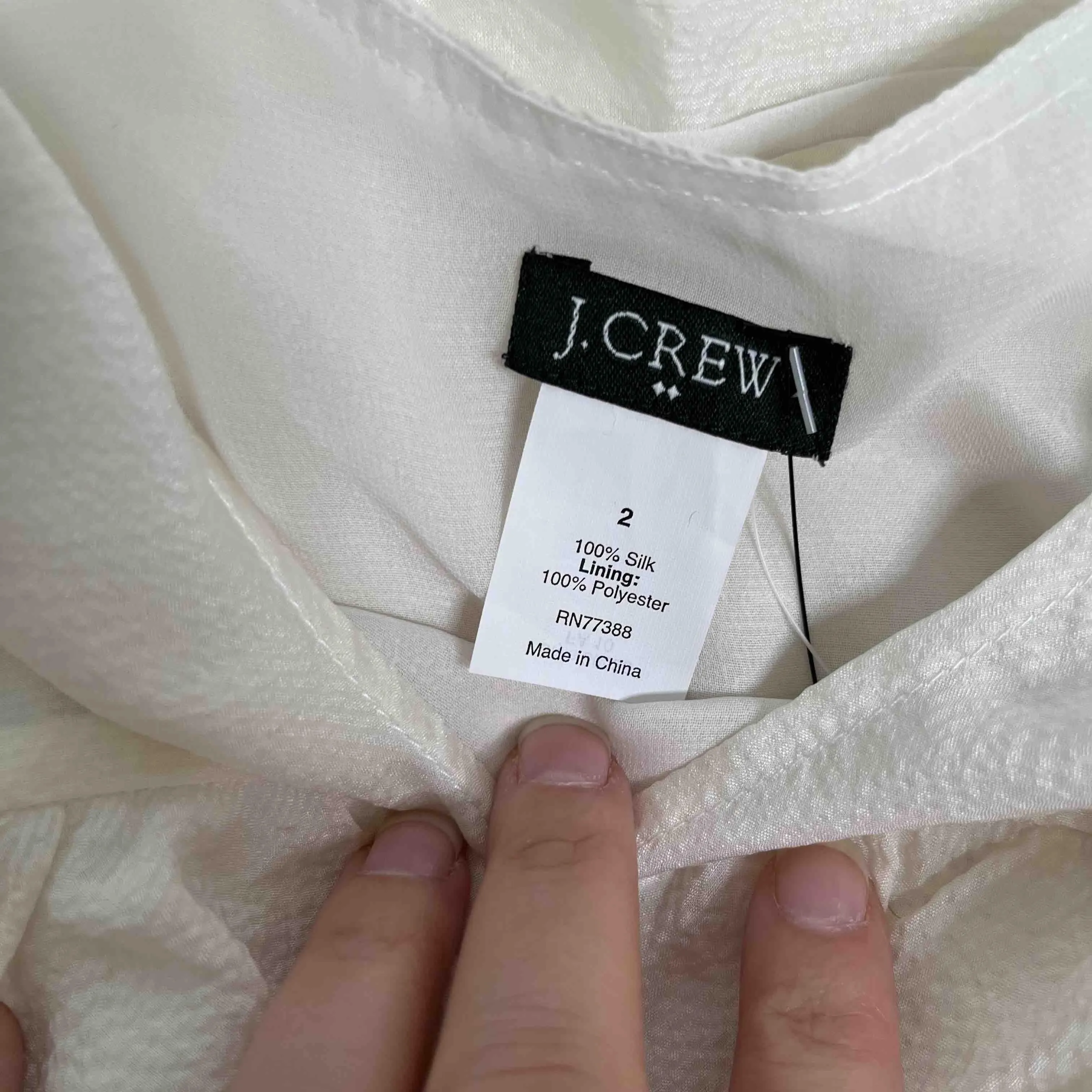 Listing Image Blurred Background