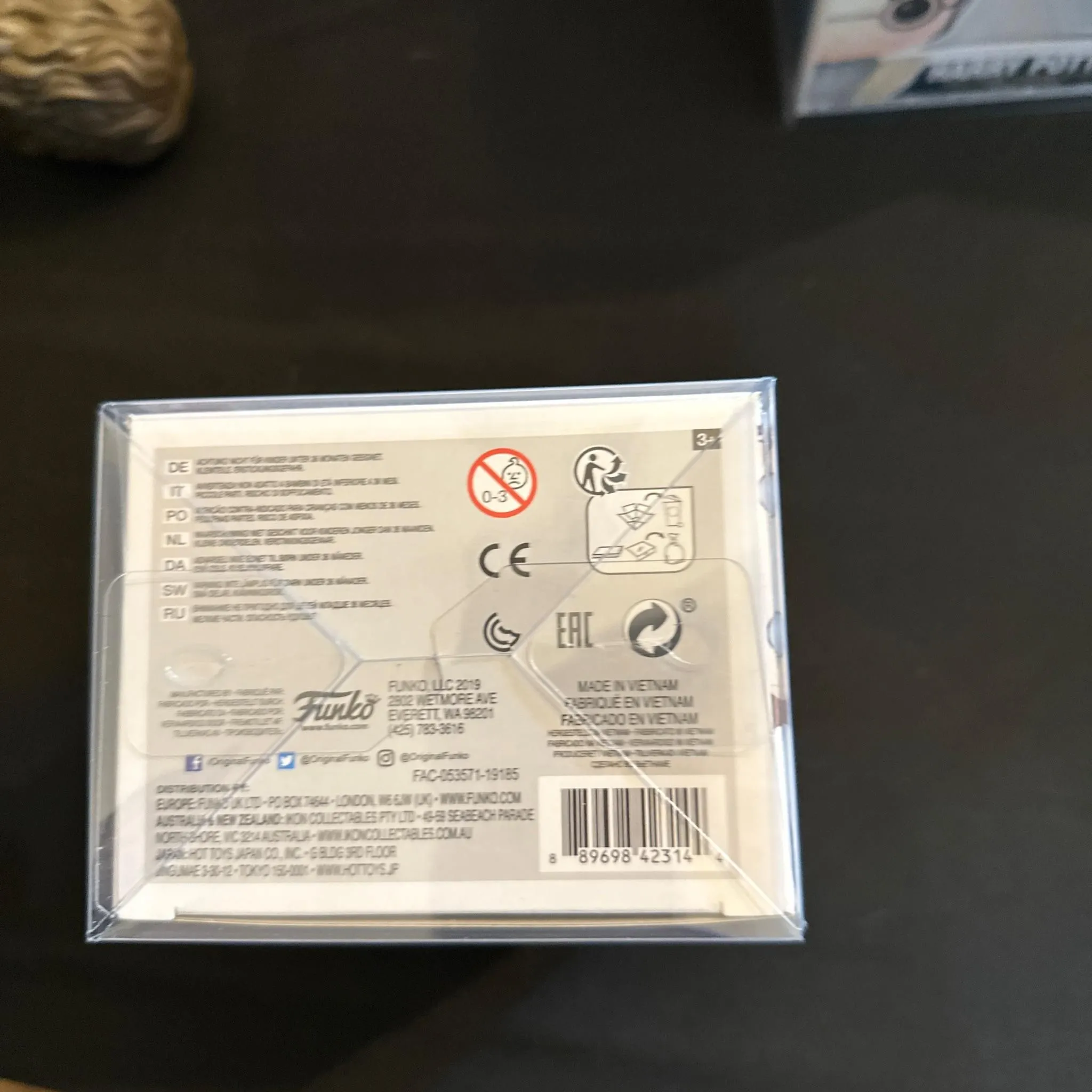 Listing Image Blurred Background