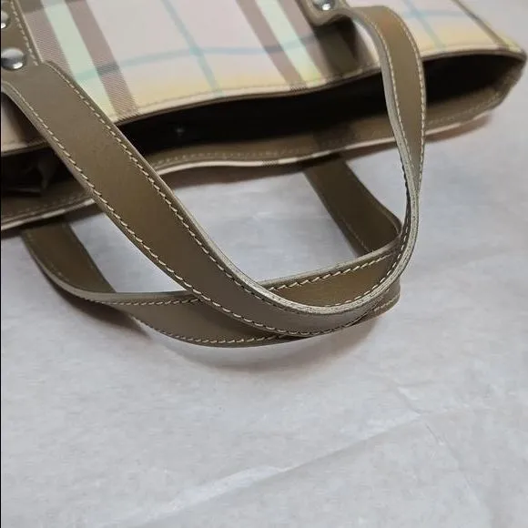 Listing Image Blurred Background
