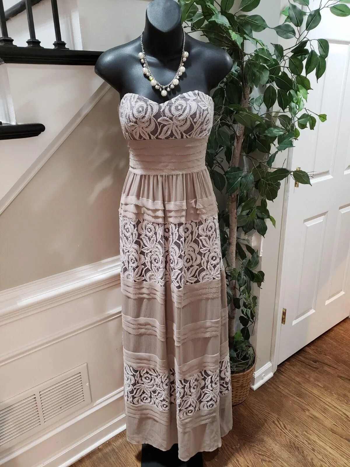 BCBGMAXAZRIA Women Beige Floral Lace Chiffon Off The Shoulder Long Maxi  Dress XS  Whatnot: Shop, Sell, Connect