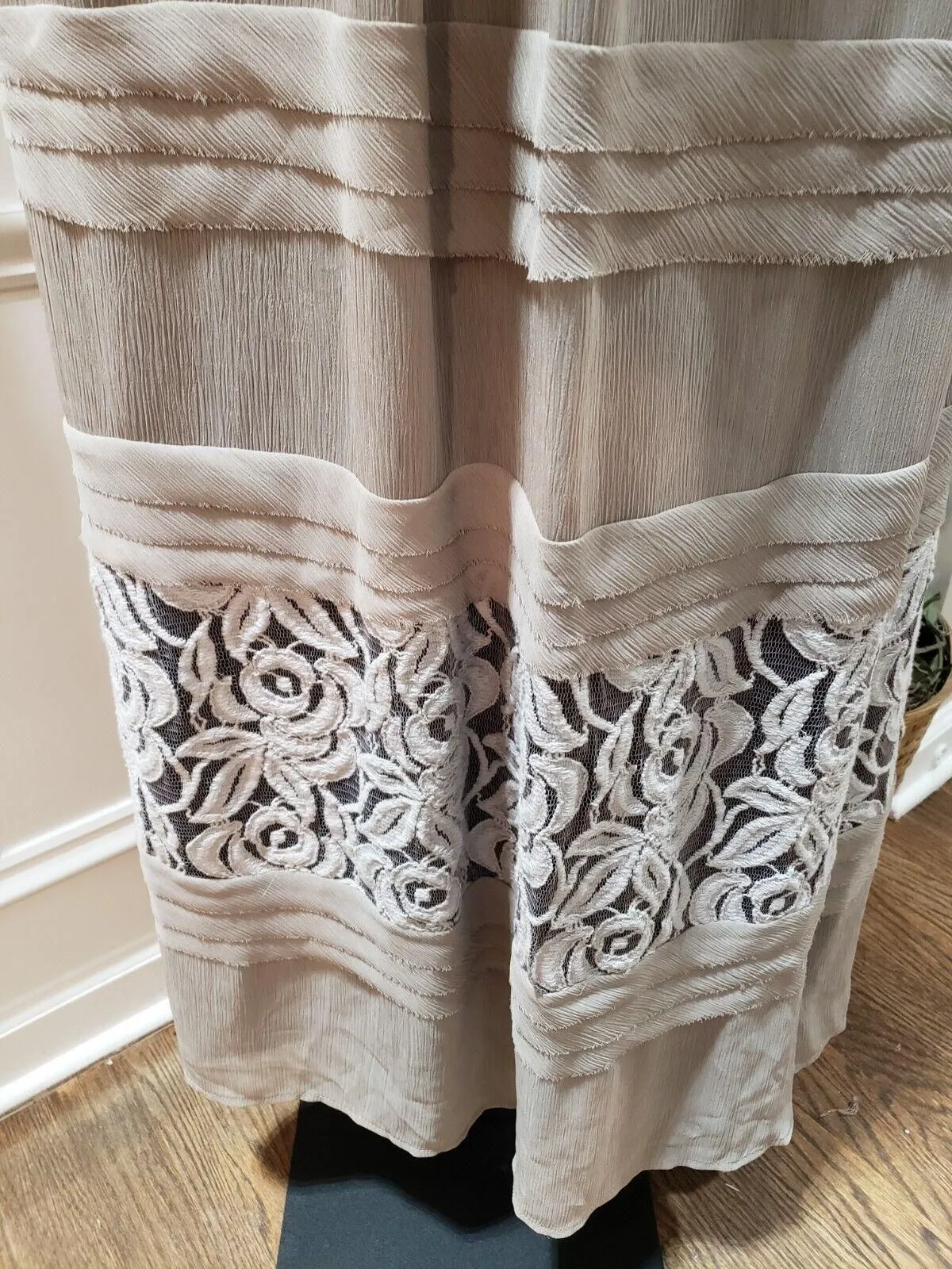 BCBGMAXAZRIA Women Beige Floral Lace Chiffon Off The Shoulder Long Maxi  Dress XS  Whatnot: Shop, Sell, Connect