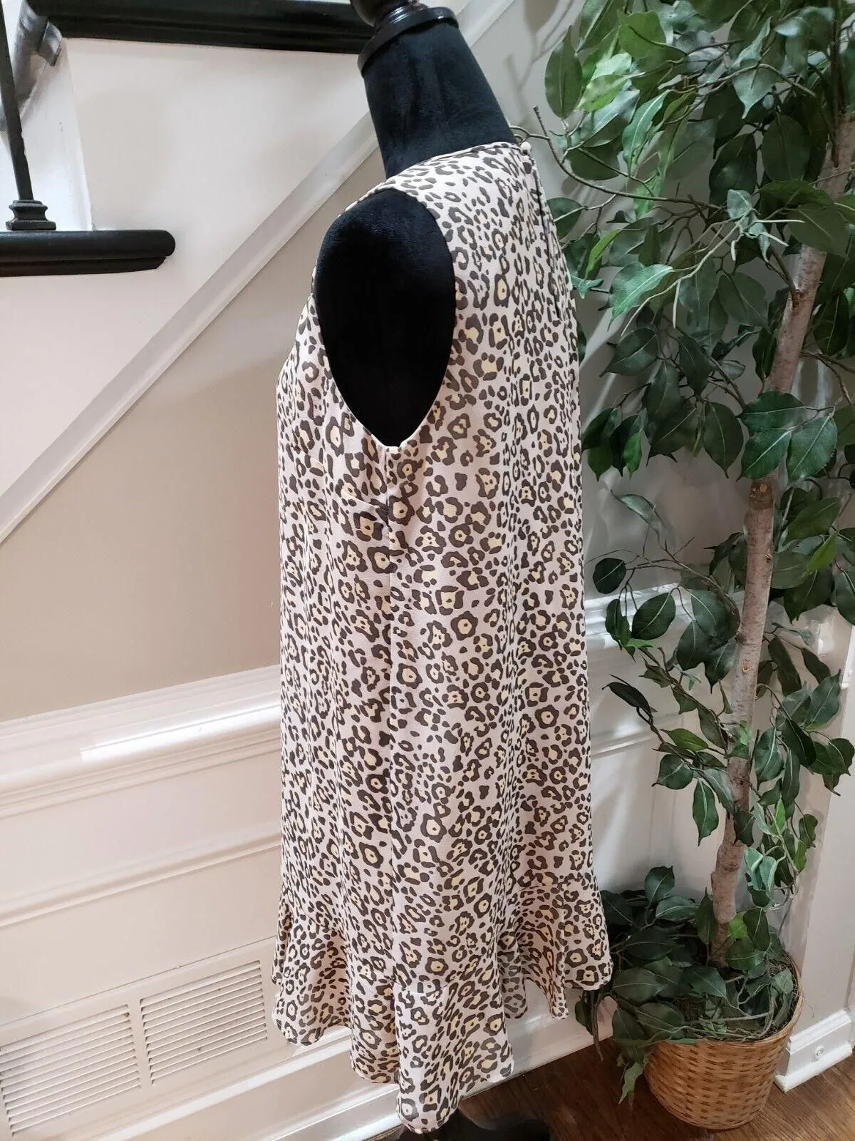 Ann Taylor LOFT Womens Beige Leopard Print Sleeveless Round Neck Shift Dress  M · Whatnot: Shop, Sell, Connect