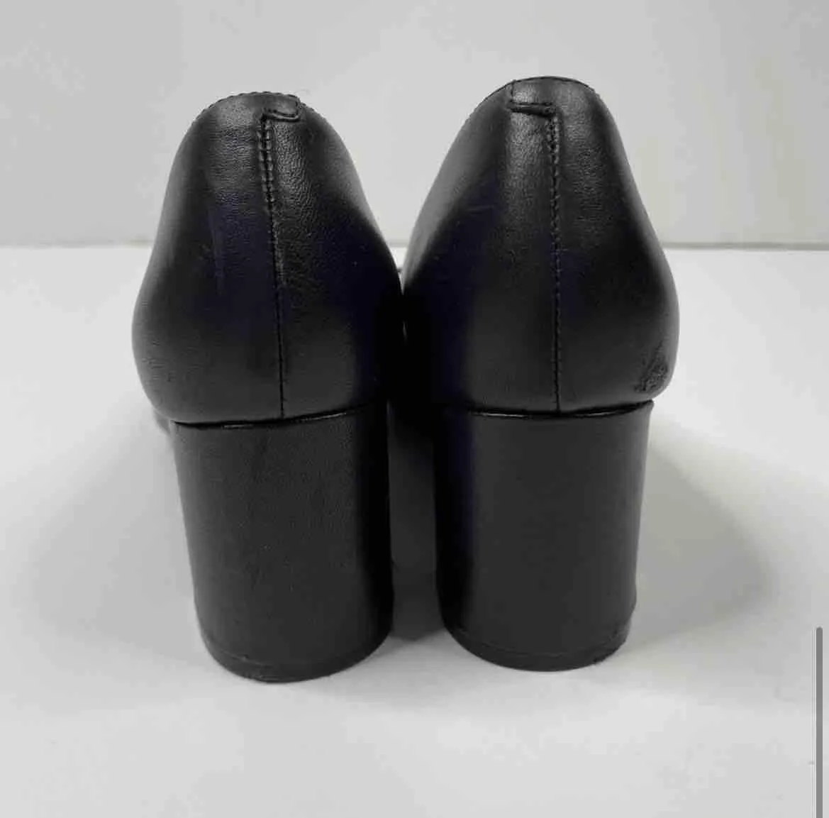 Listing Image Blurred Background