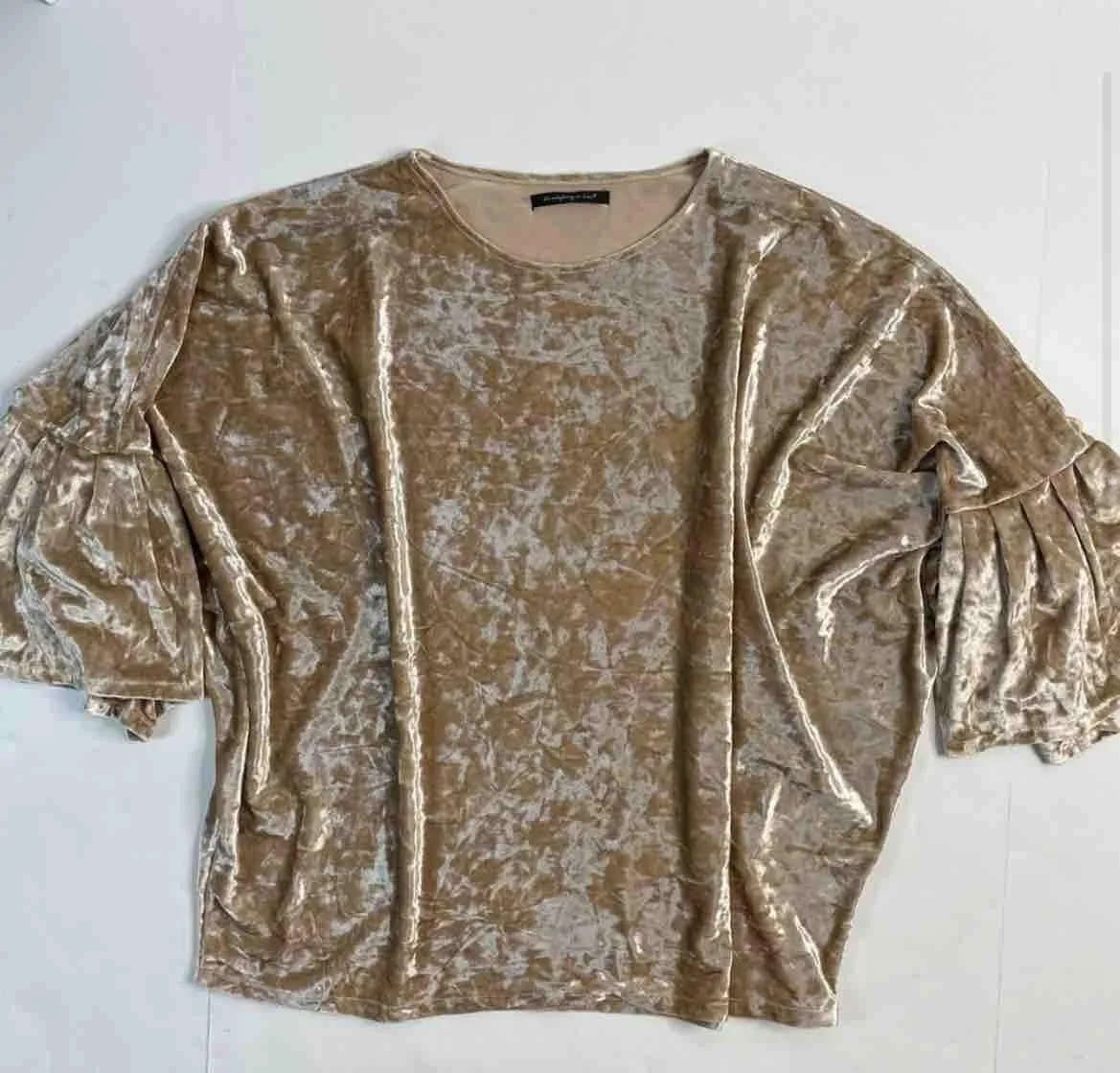 Listing Image Blurred Background