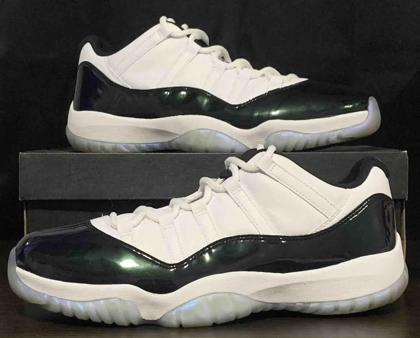 Product image for Jordan 11 low ‘ Emerald Iridescent ‘