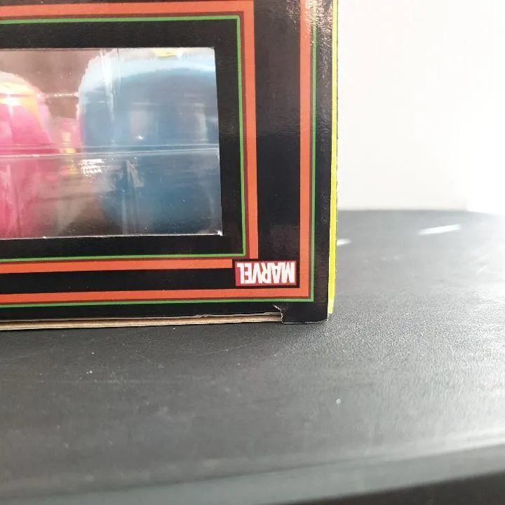 Listing Image Blurred Background