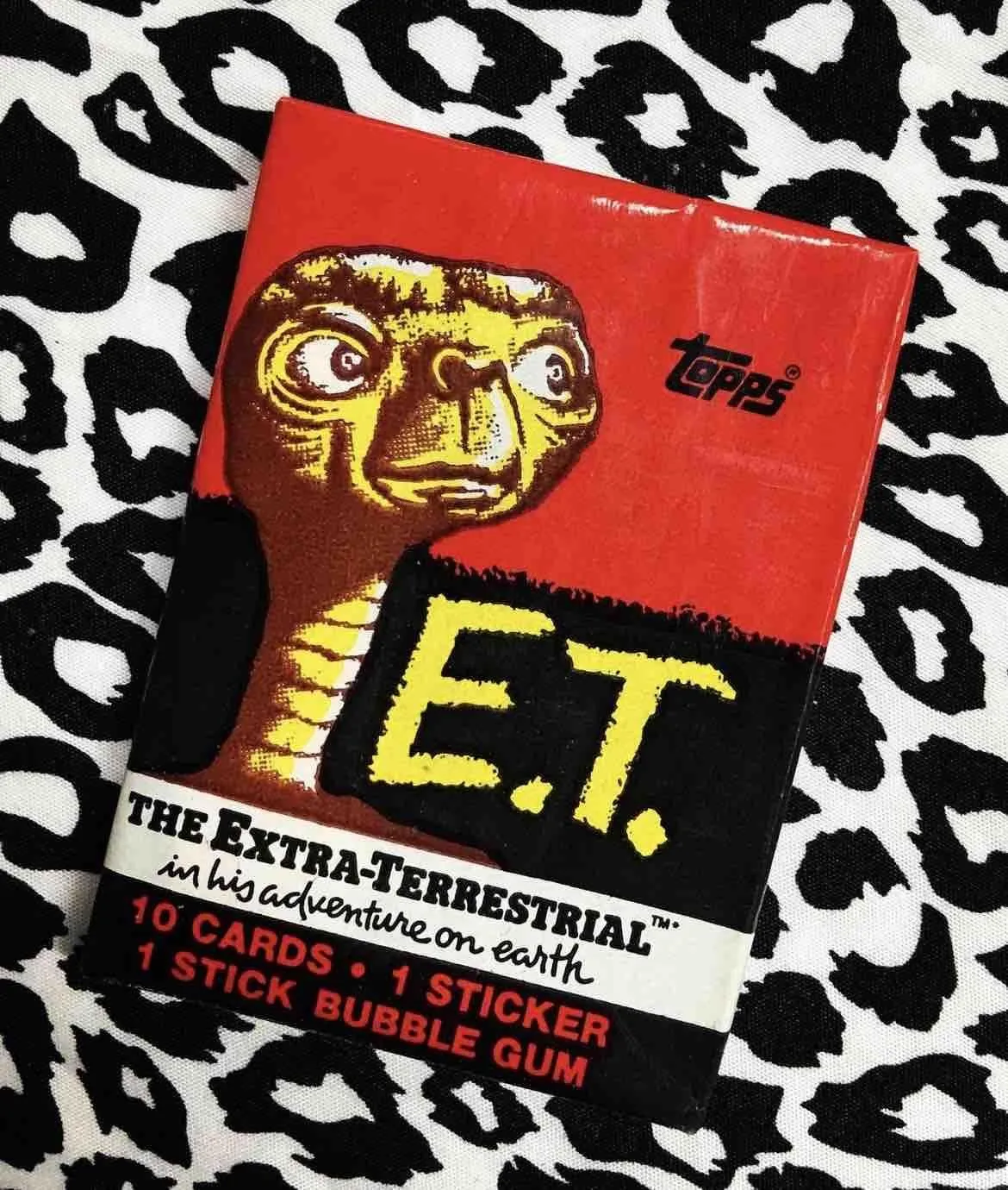 Product image for 1982 Topps E.T. Card Pack Unopened