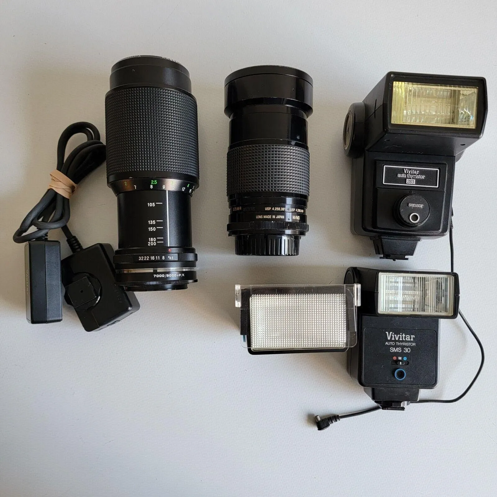 Product image for Lot Vintage Vivitar Series 1 Macro Focusing Zoom 28-90mm 3 Flashes 2 Lenses