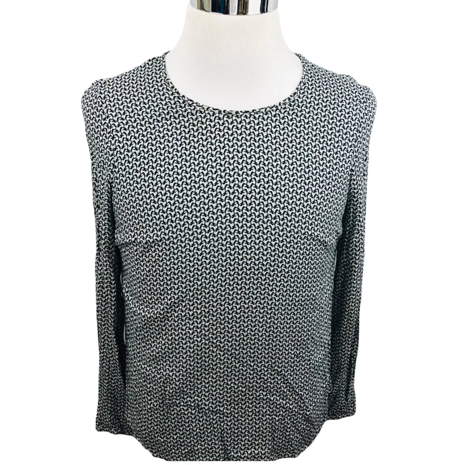 Product image for Basler Blouse Womens 38 Gray Black Geometric Long Sleeve Crew Top Pullover