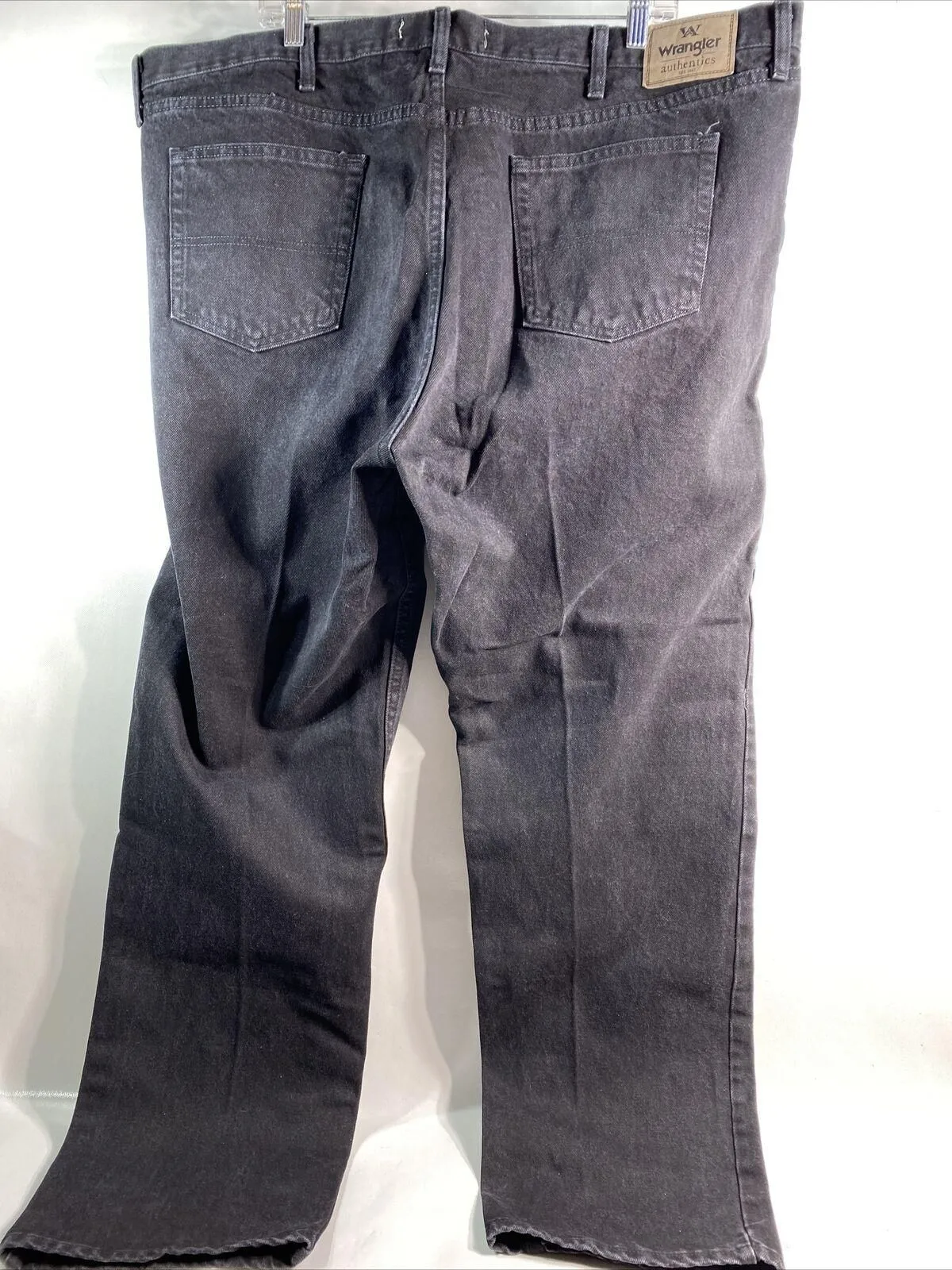 Product image for Wrangler Authentics Heavy Duty Black Denim Jeans Men's Size 46x32
