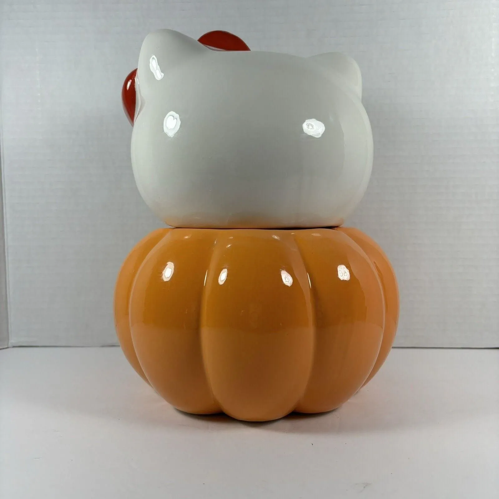 Listing Image Blurred Background