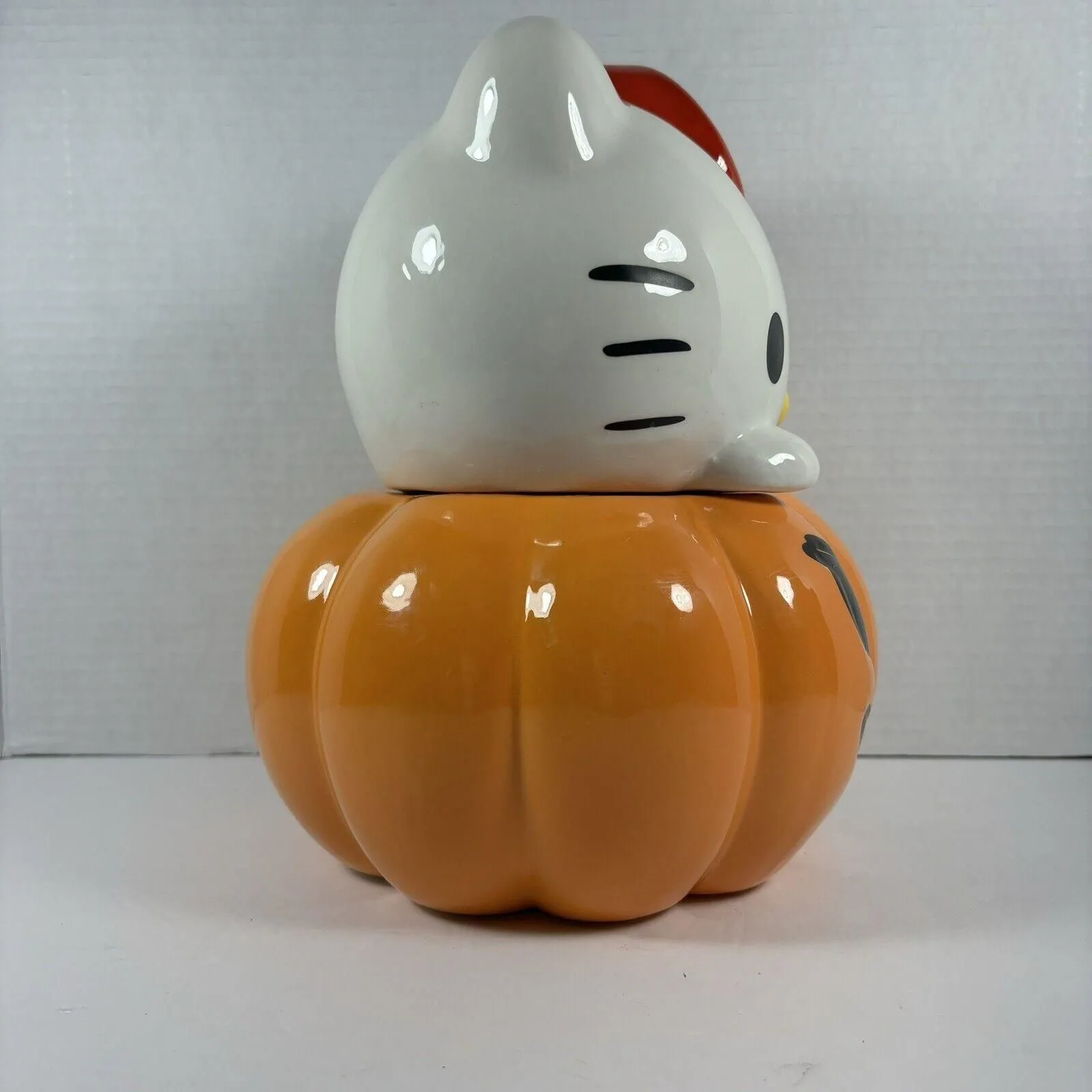 Listing Image Blurred Background